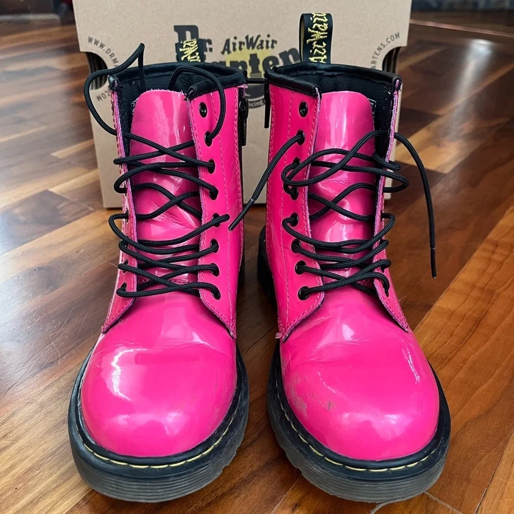 Dr Martens girls pink patent leather Big kid size USED